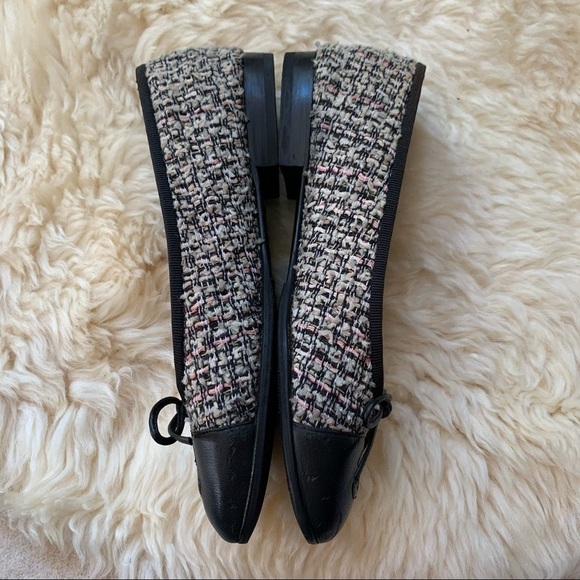 CHANEL Tweed Leather Toe Cap Classic Designer Blogger CC Flats 35 - Picture 5 of 15